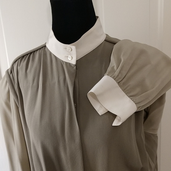 Louis Feraud silk blouse tri-color, size 6 - Picture 6 of 7